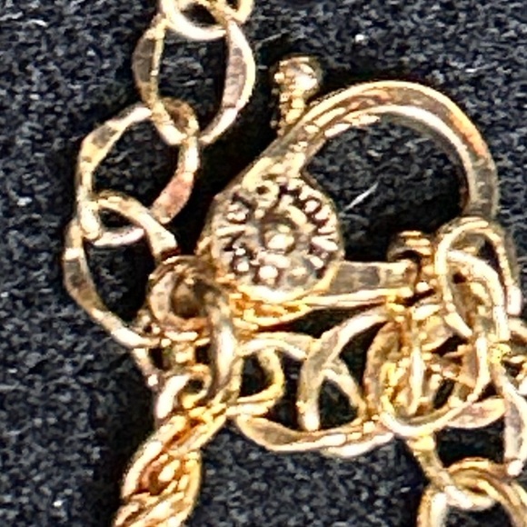 Monet Green Crystal Pendant Necklace - Picture 4 of 5